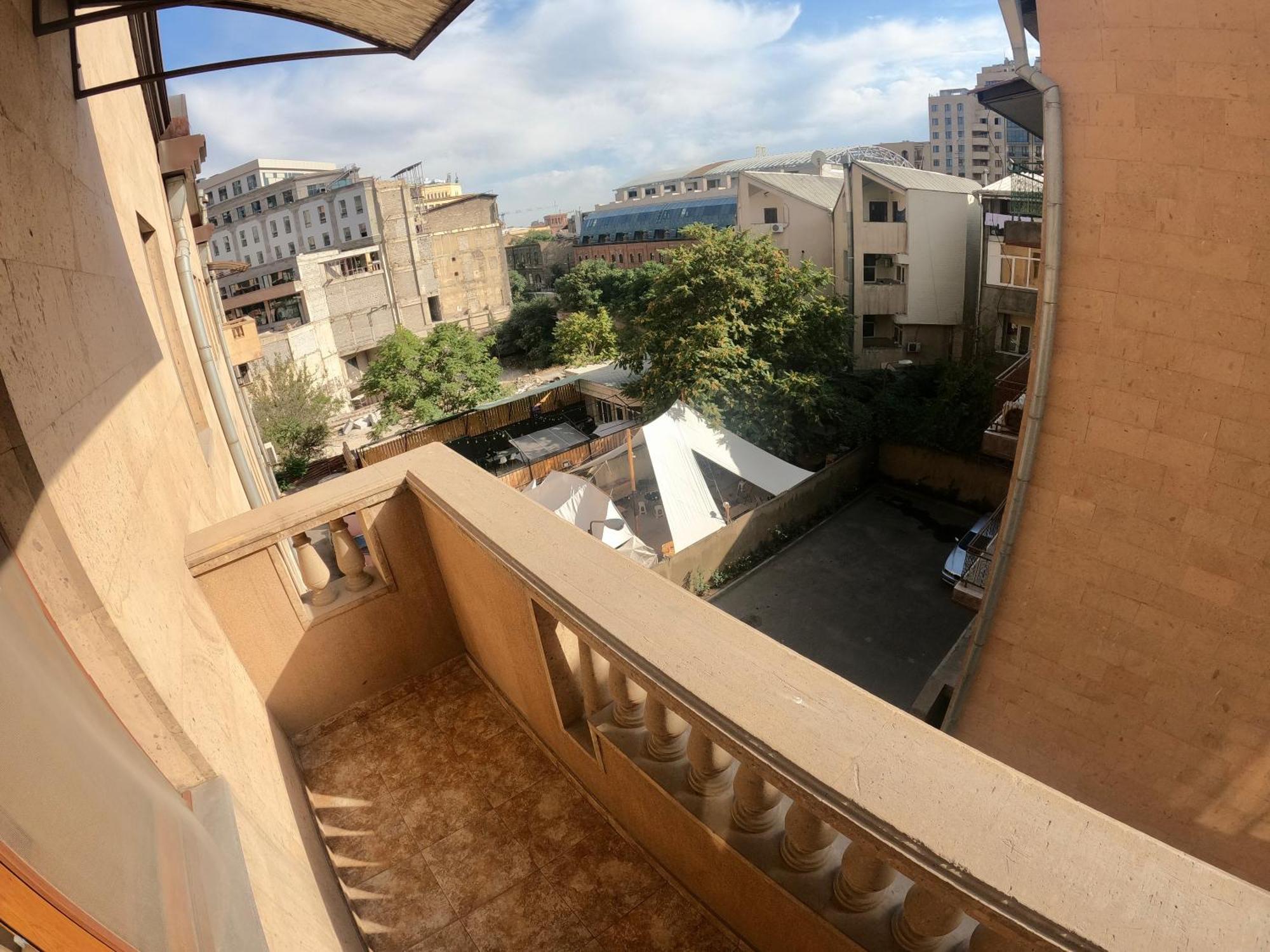 Republic Square Vip Luxury Apartment Jerevan Exteriör bild