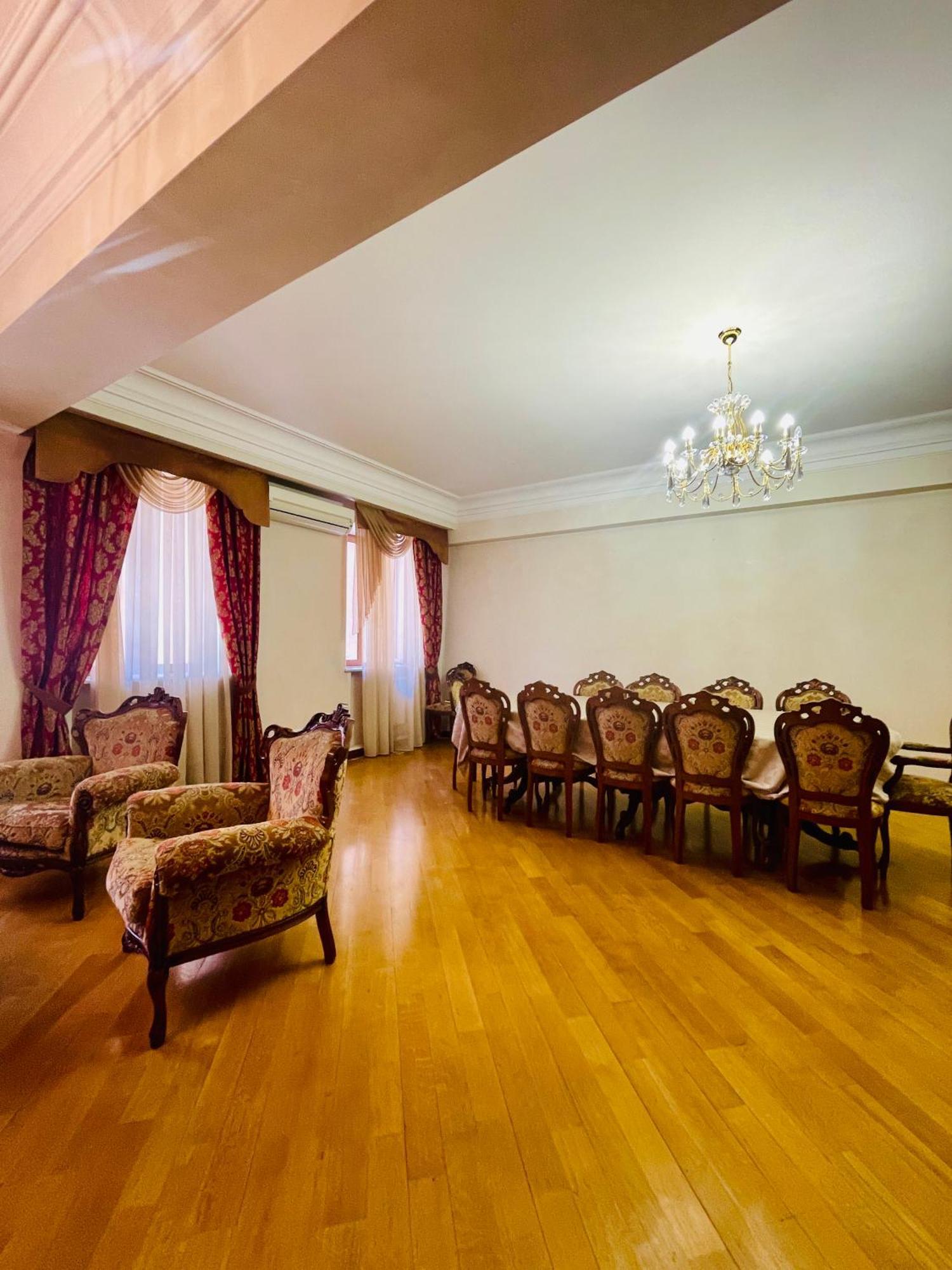 Republic Square Vip Luxury Apartment Jerevan Exteriör bild