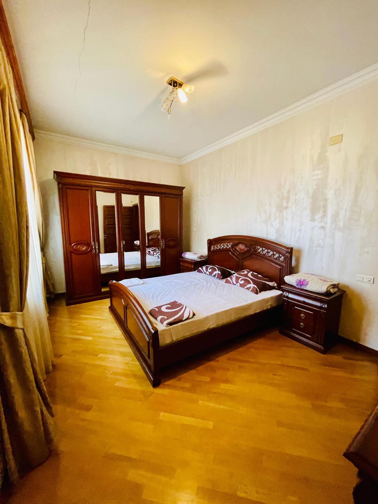 Republic Square Vip Luxury Apartment Jerevan Exteriör bild